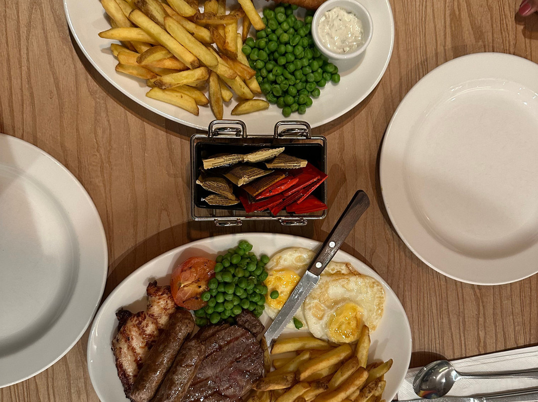 Premier Inn Slough Central South (Windsor Road) hotel主图