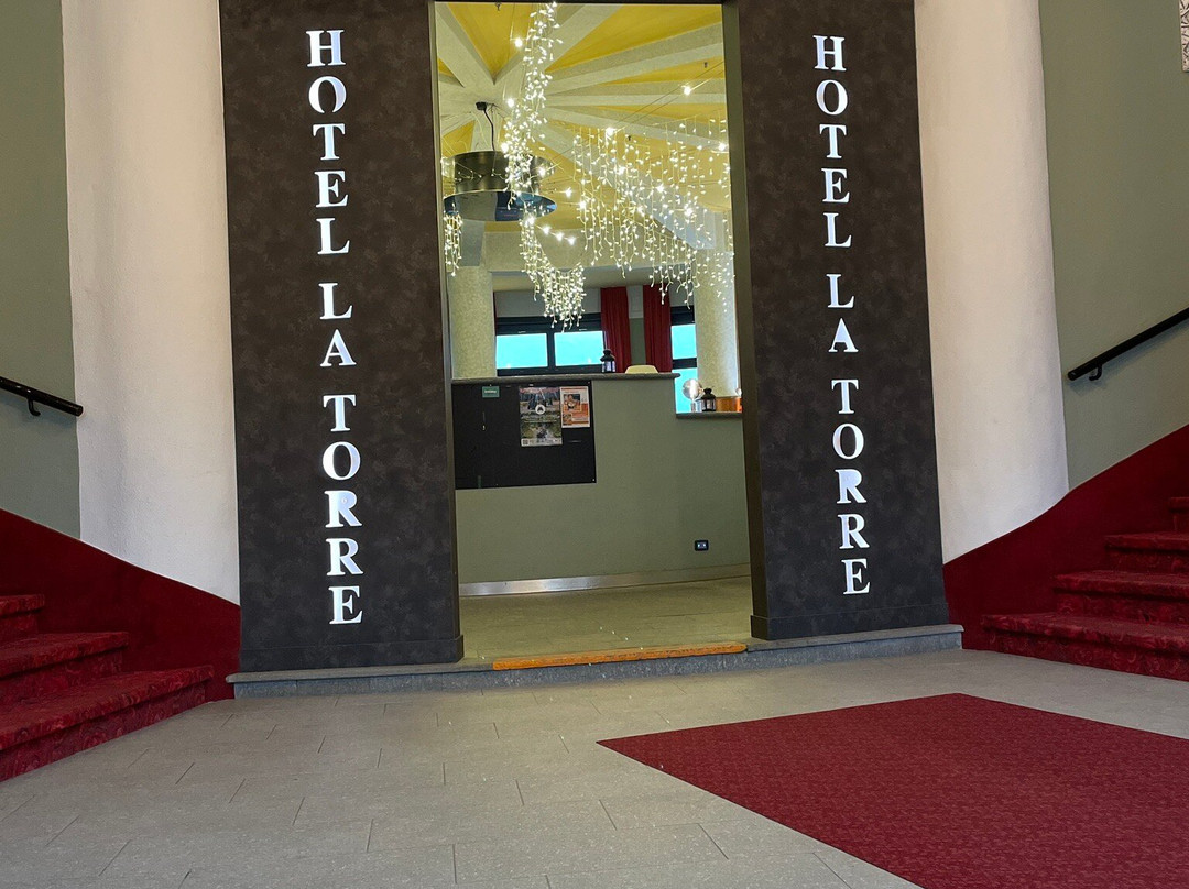 拉托热大酒店主图