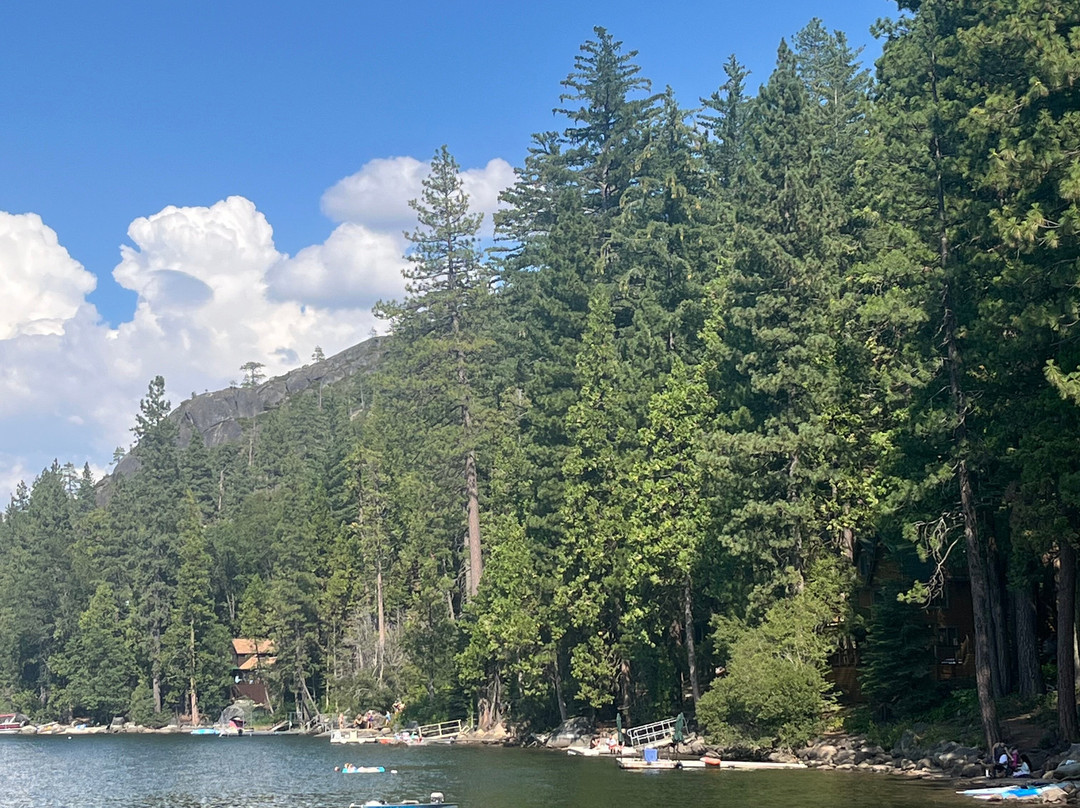 Pinecrest Lake景点图片