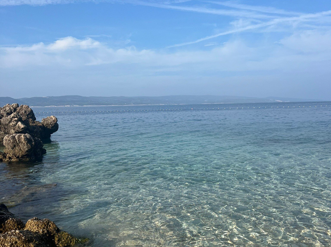 Punta Rata Beach-布雷拉必去景点