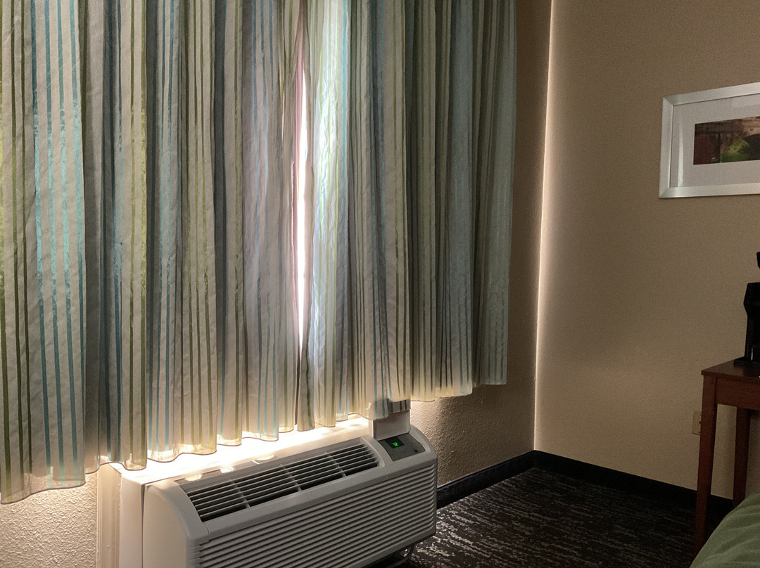 Quality Inn & Suites Hendersonville - Flat Rock主图