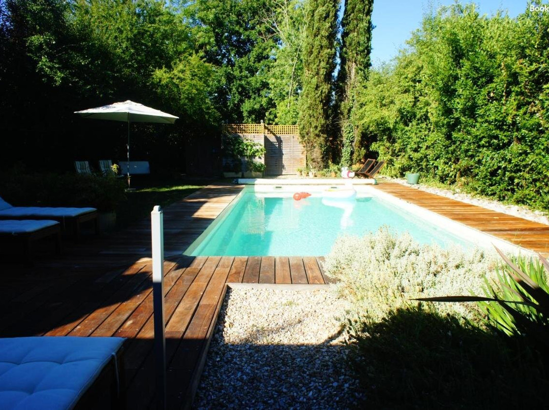 Dr Sigal's Town House, Gardens And Pool.主图