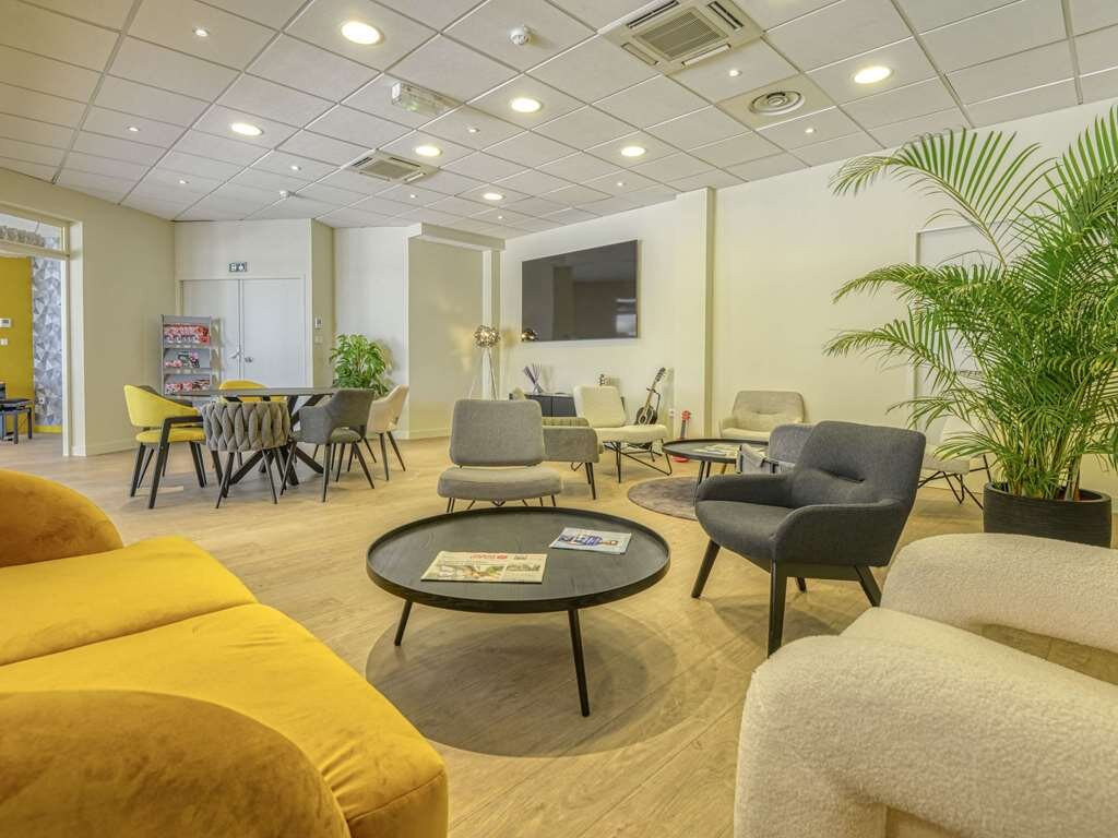 宜必思绍莱酒店主图