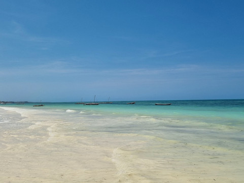 Ocean Wonder Dive Center-江比阿尼必去景点
