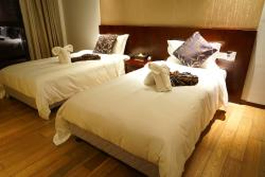 三亚半山半岛帆船港酒店主图