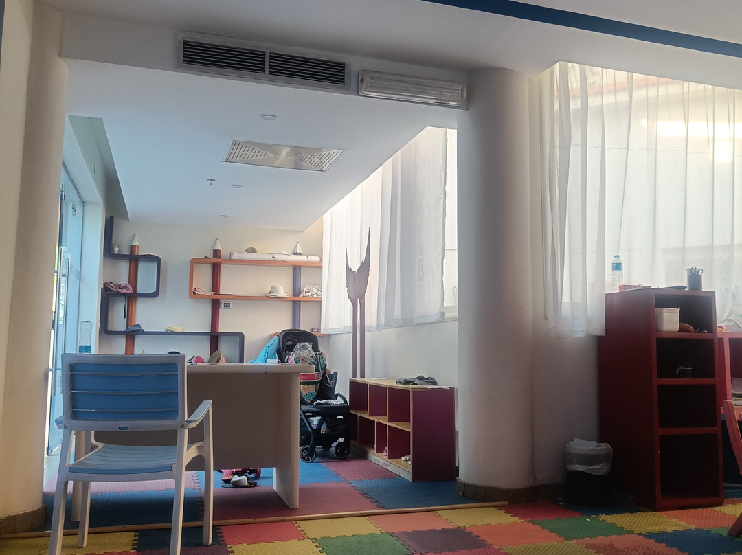 火奴鲁鲁现代酒店主图