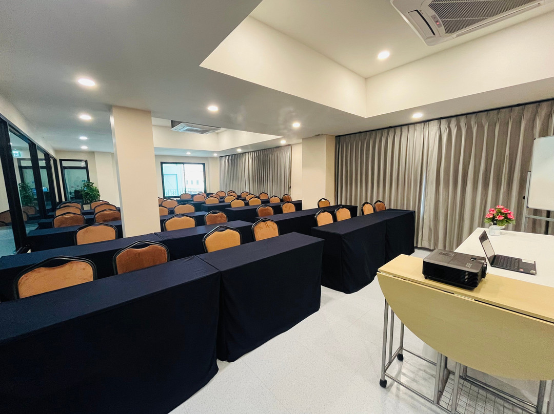 Usabai Riverside Boutique Hotel主图