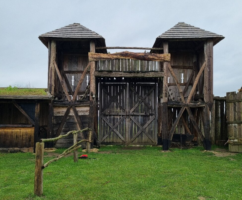 La Tour Roland-Lassigny必去景点