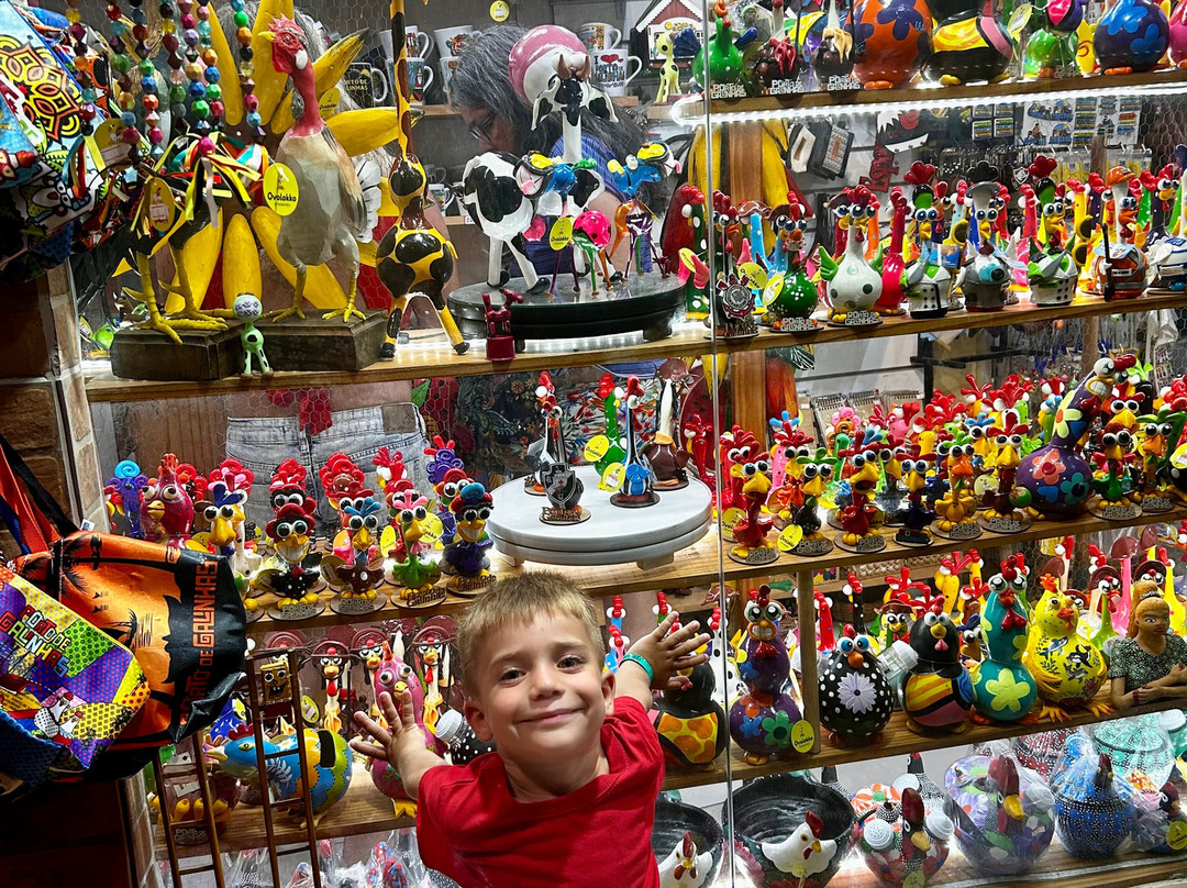 Feira de Artesanato-嘎林海斯港必去景点