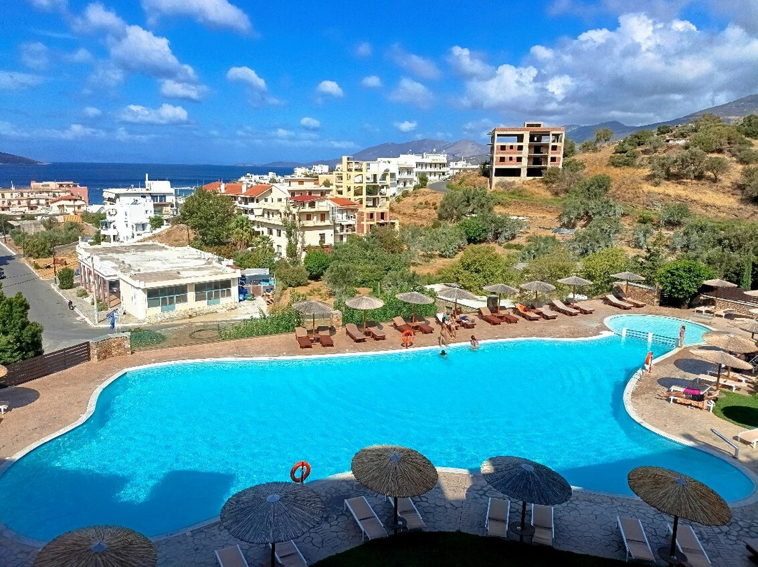 Evia Hotel & Suites主图