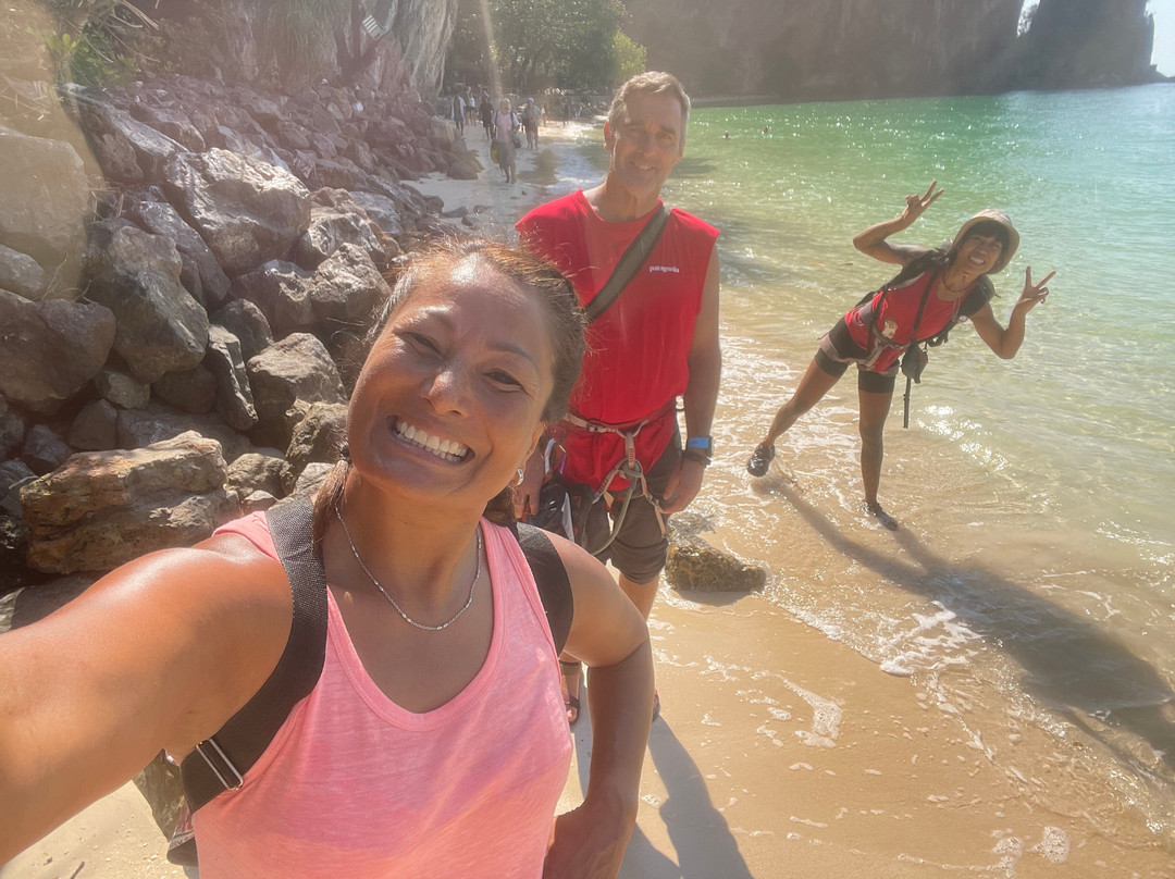 甲米攀岩-莱利海滩必去景点