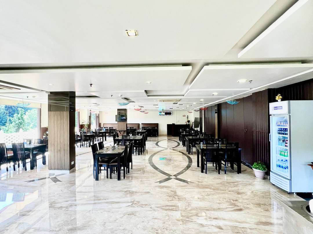 Sea Hawk Hill Resort, Bhimtal主图