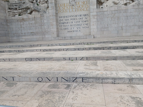 死难者纪念碑-尼斯必去景点