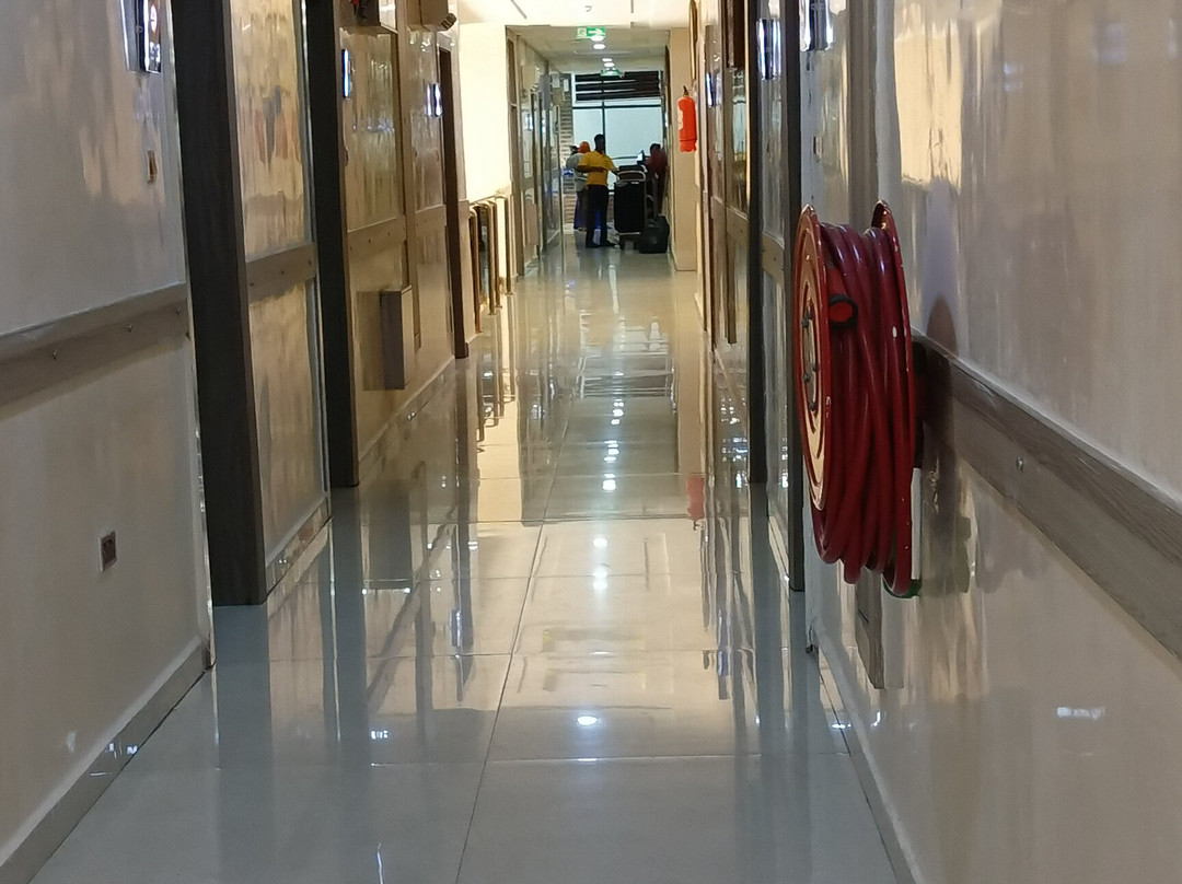 Springhill Hotel & Suites