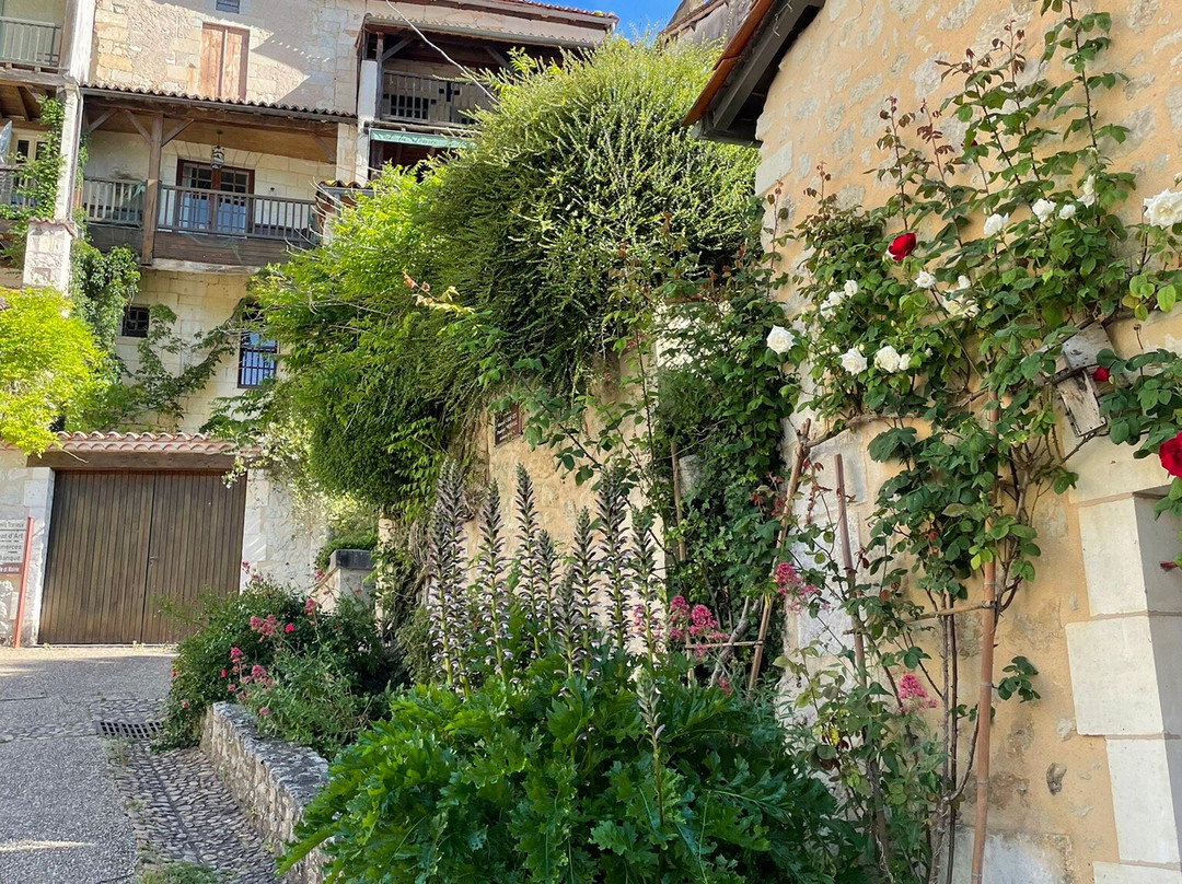Place Trarieux-Aubeterre-sur-Dronne必去景点