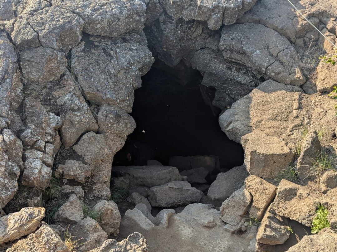 Grjotagja Cave-雷克雅里德必去景点