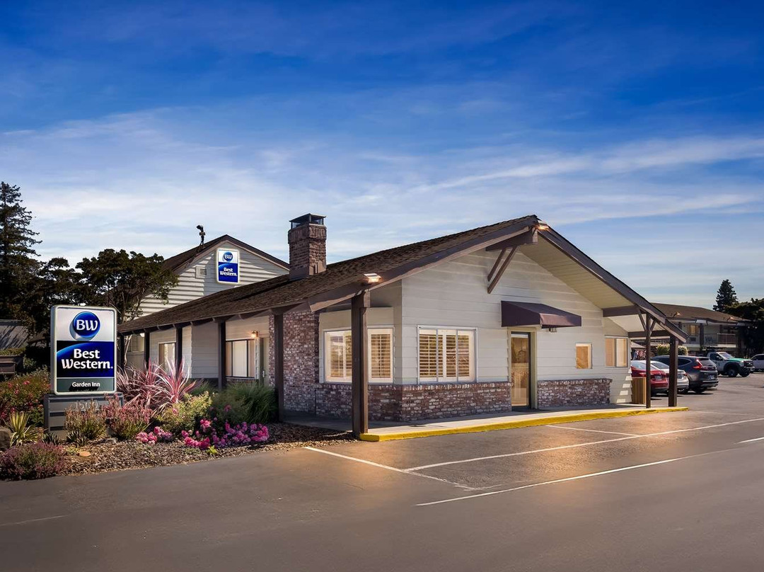 圣罗莎酒店住宿-贝斯特韦斯特普勒斯花园旅馆