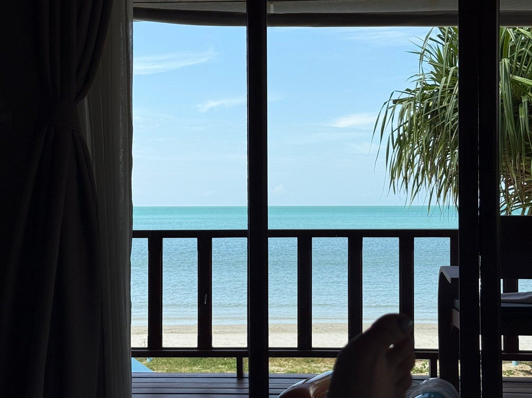 平昌海滩度假酒店主图