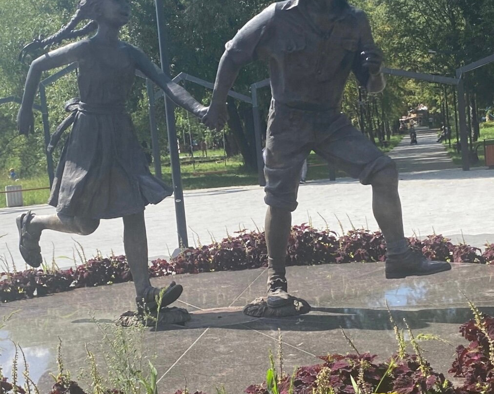 Sculpture Running Children. Childhood-Dolgoprudny必去景点