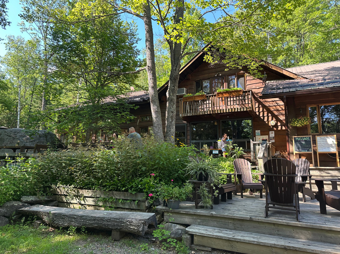 Madawaska Kanu Centre-Barry's Bay必去景点