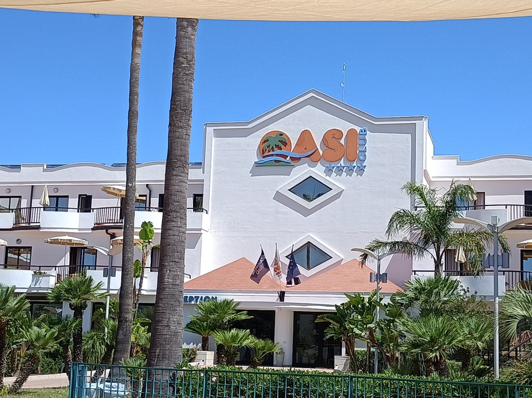 Oasiclub Hotel主图