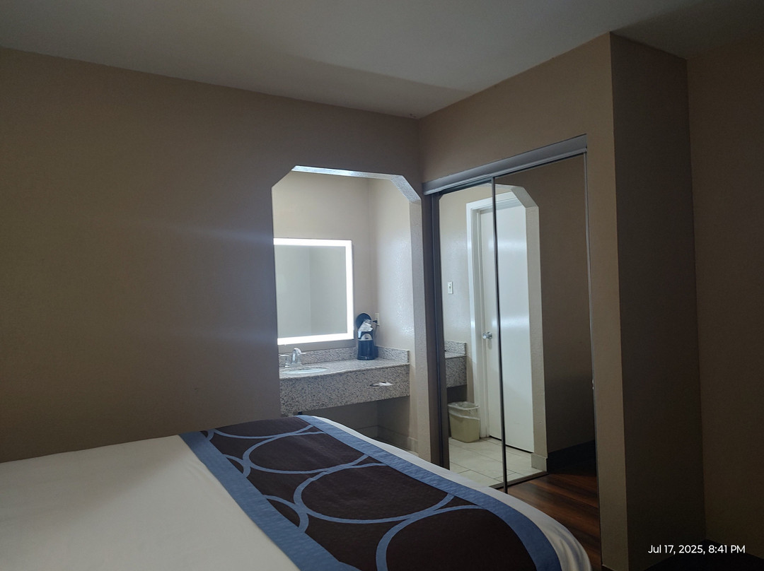 Super 8 by Wyndham Houston/Webster/NASA主图