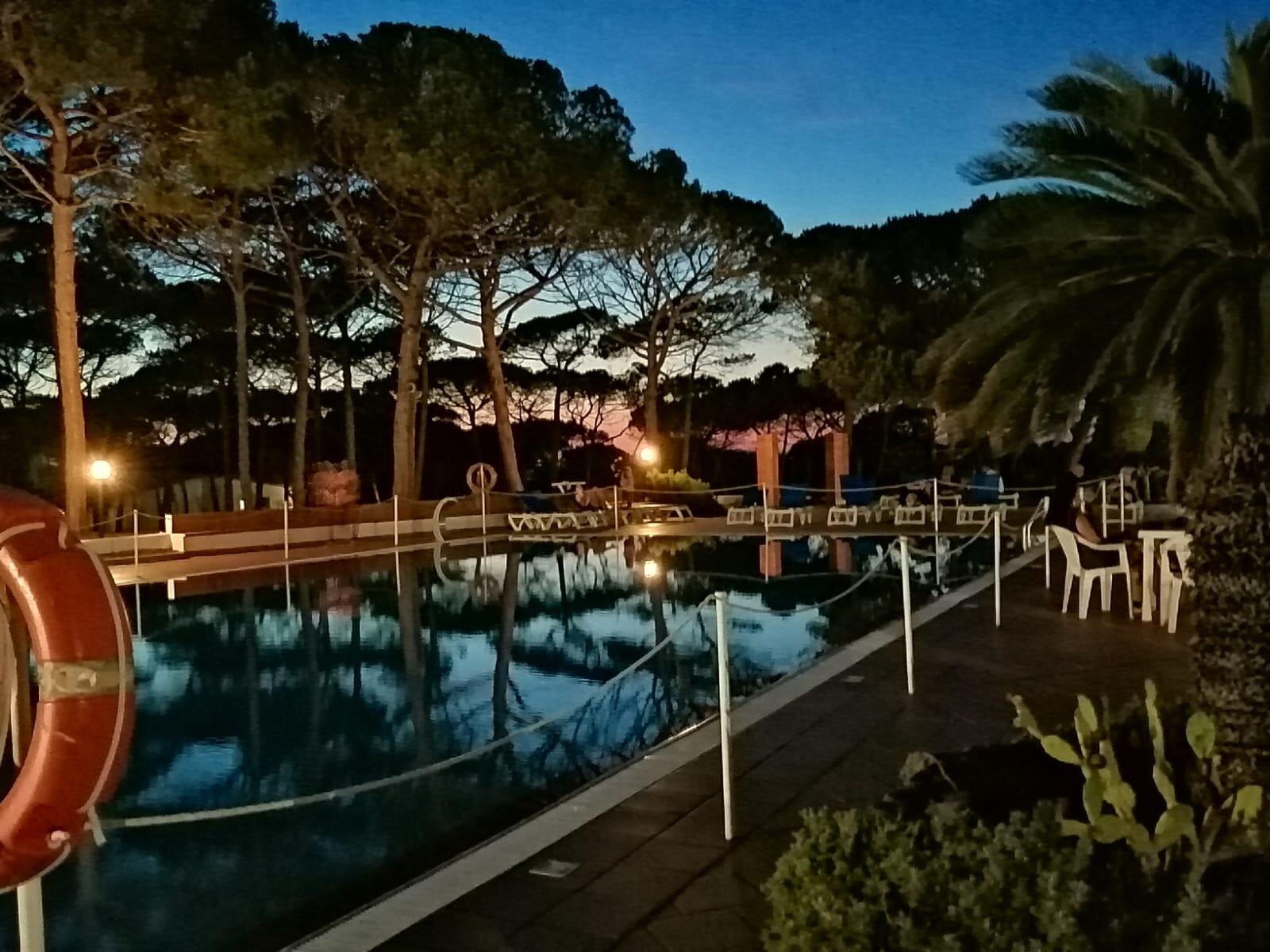 Aurum Hotel - Villaggio dei Pini-泳池