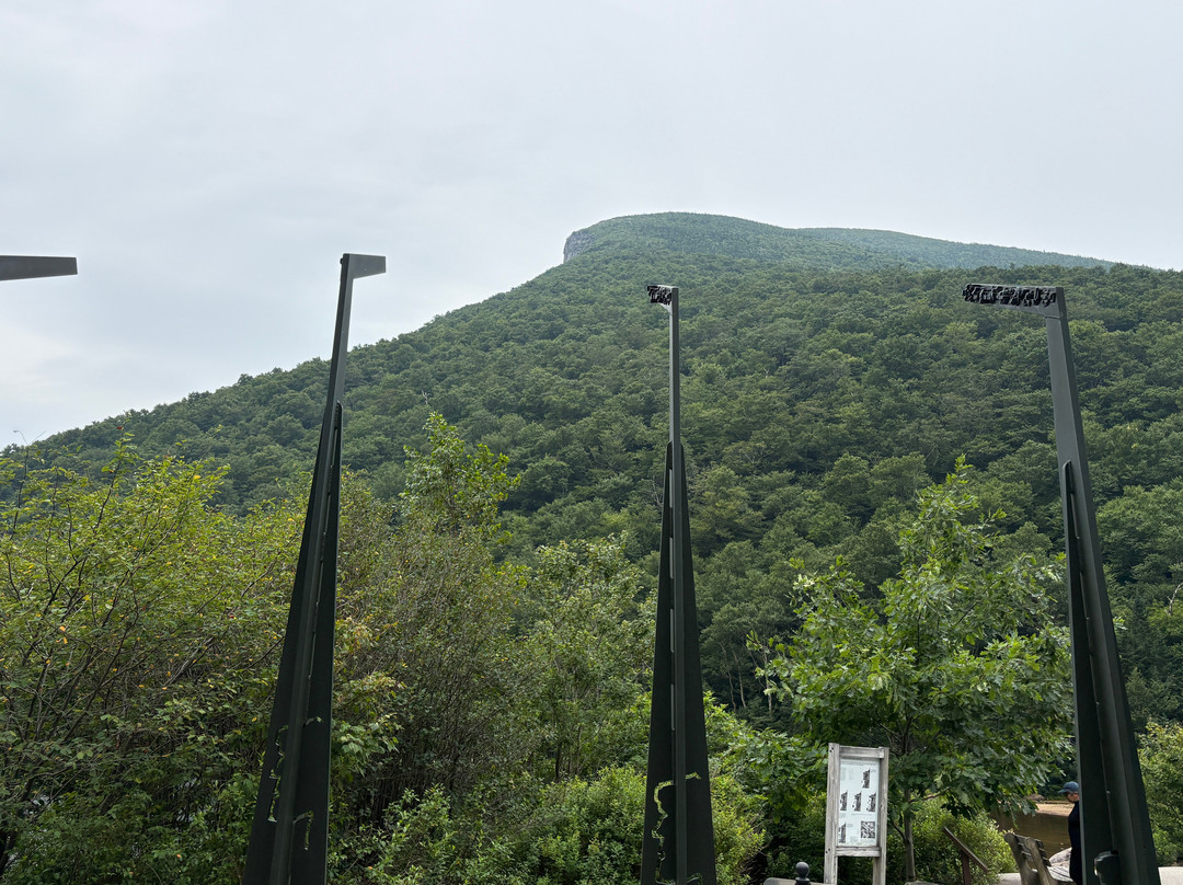 Old Man of the Mountain Profile Plaza-弗朗科尼亚必去景点