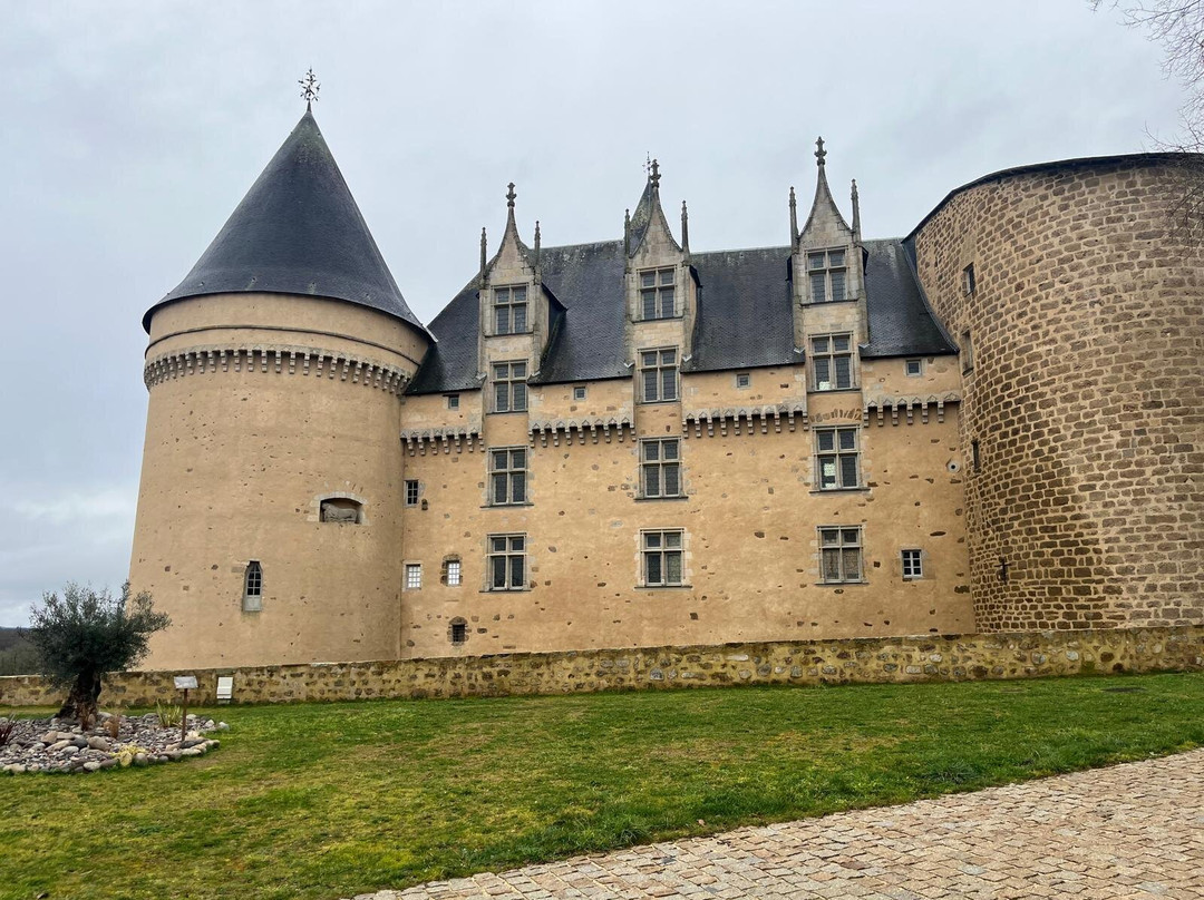Musée d'art contemporain de la Haute-Vienne, Château de Rochechouart-Rochechouart必去景点