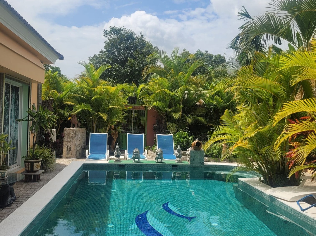 库昂朋友塔房酒店主图