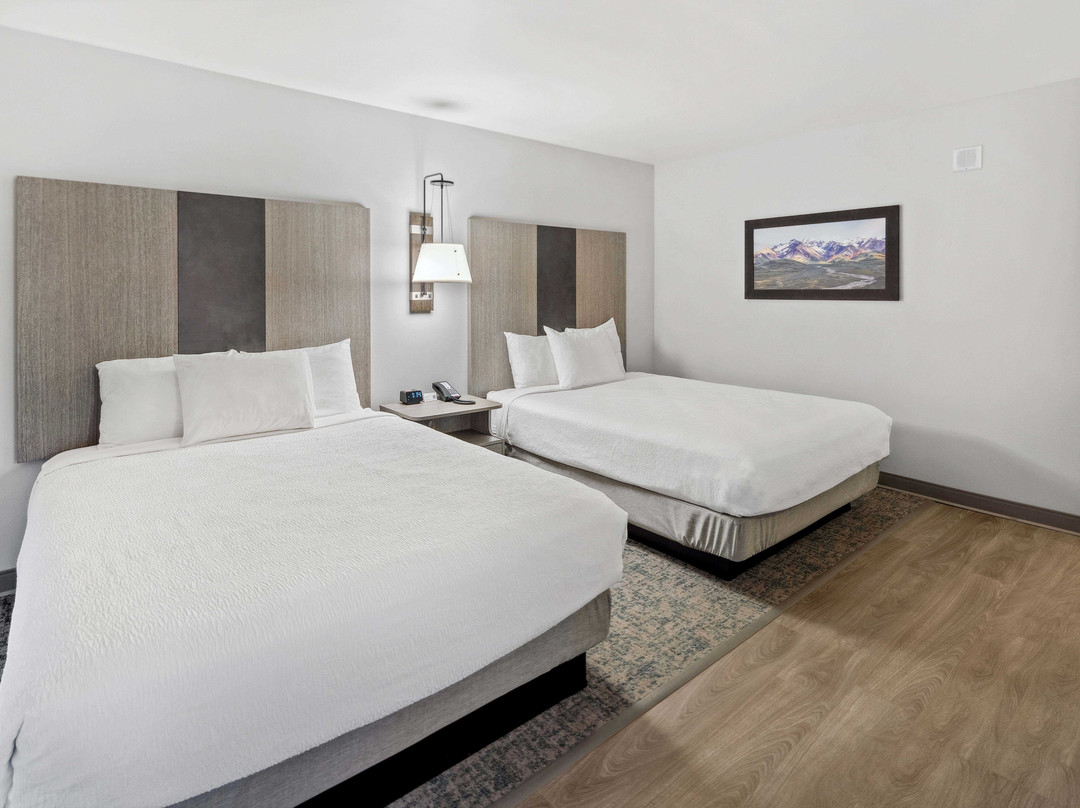 格兰德迪纳利小屋酒店主图