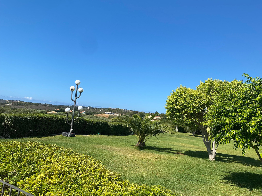 Trapezaki Bay Hotel主图