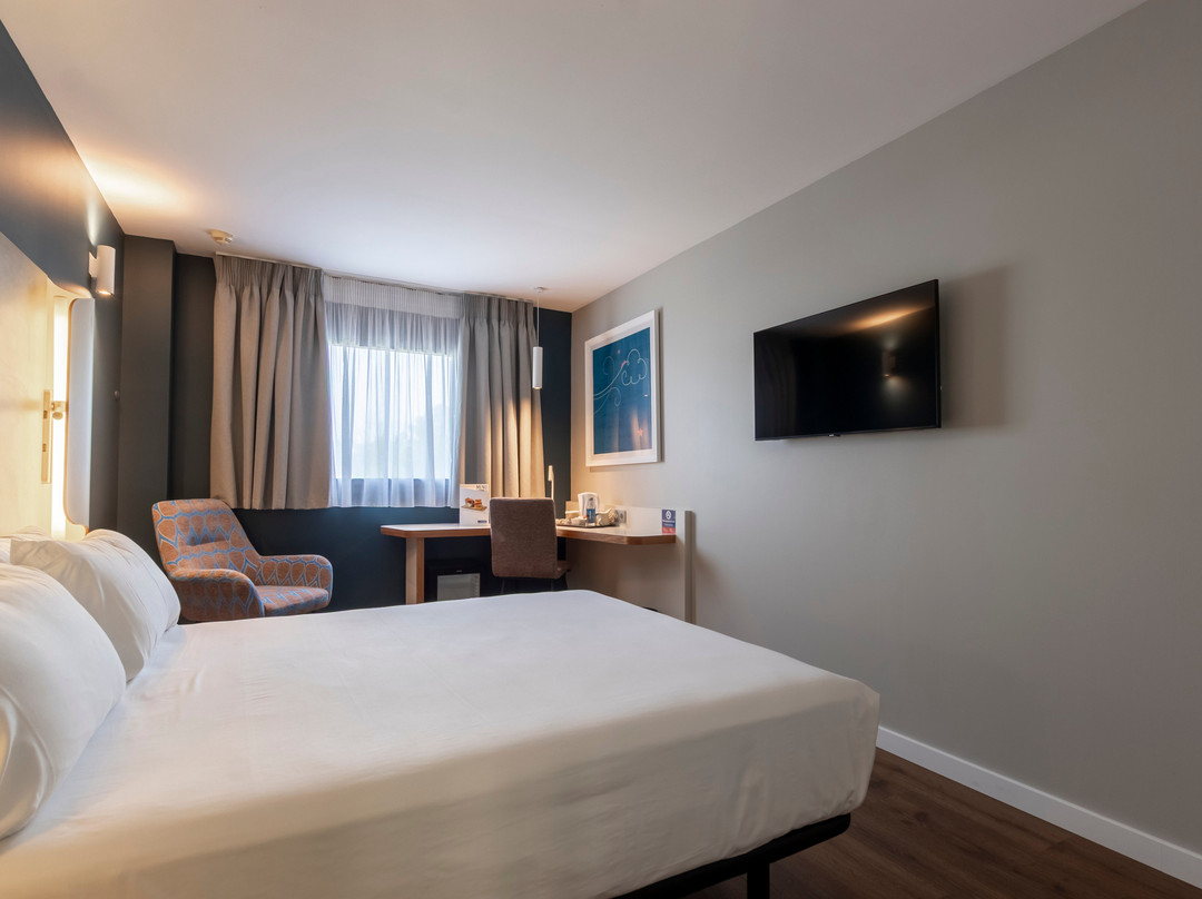 Travelodge Málaga Aeropuerto主图