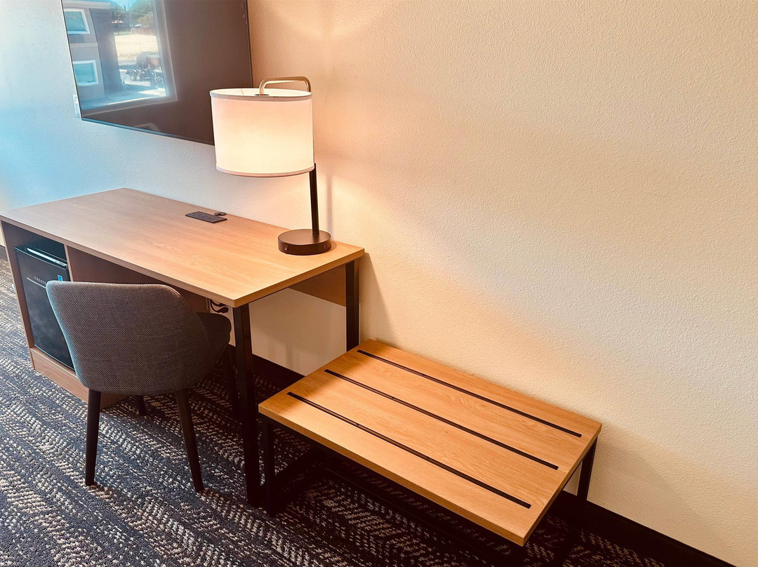 Ramada by Wyndham Merced主图