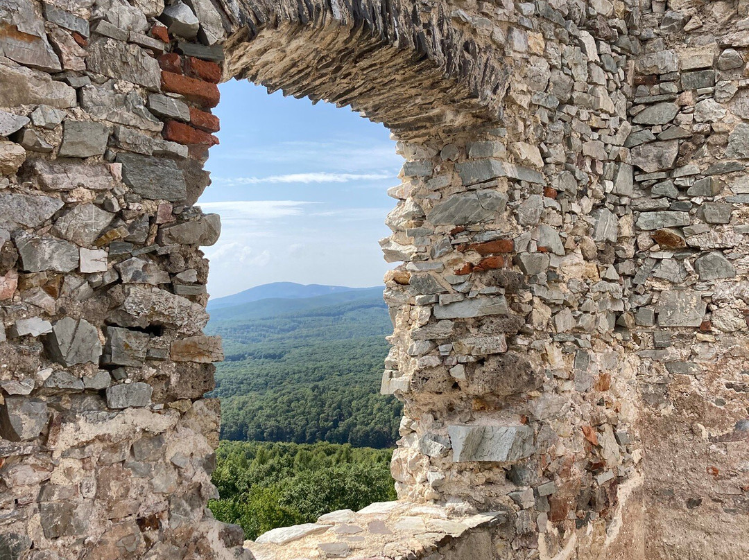 Hrusov Castle-Hostie必去景点