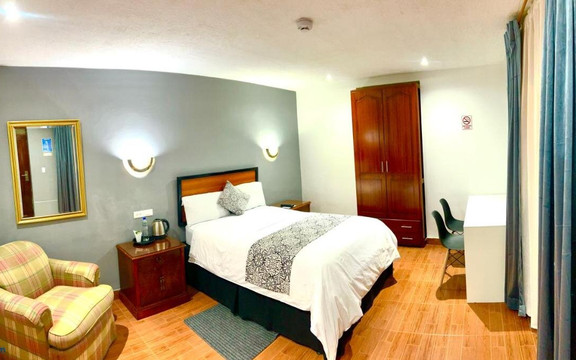 ACCEL Hotel La Quinta