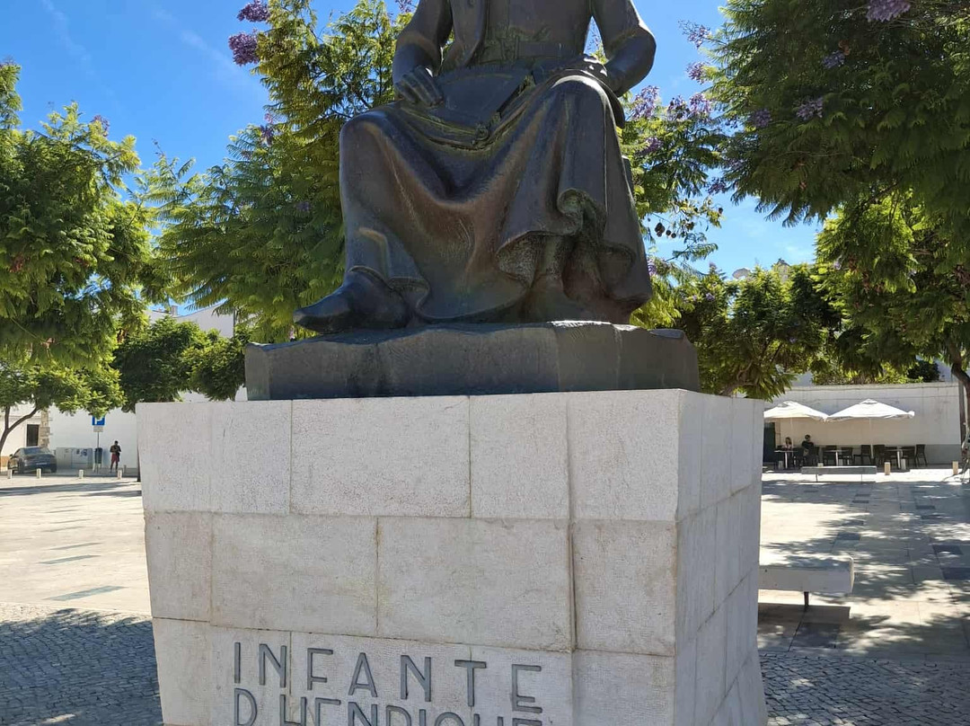 Statue of Infante Dom Henrique-拉各斯必去景点