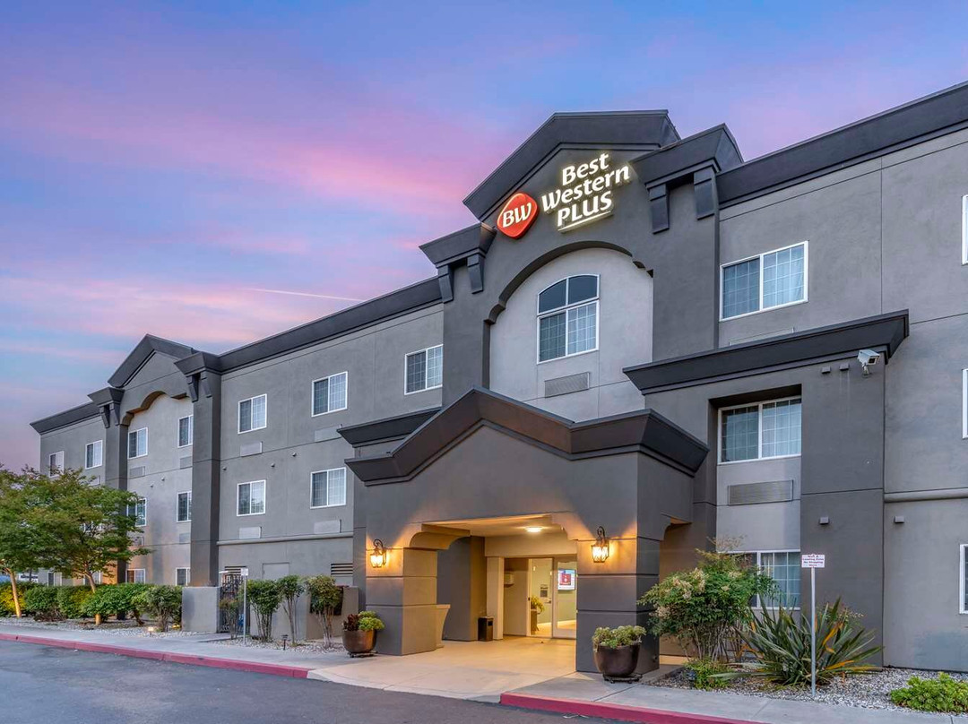 利佛摩酒店住宿-Best Western Plus Vineyard Inn