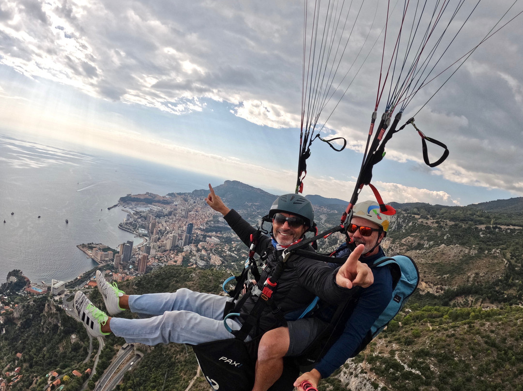 Azur Parapente-罗克布伦第马丁必去景点