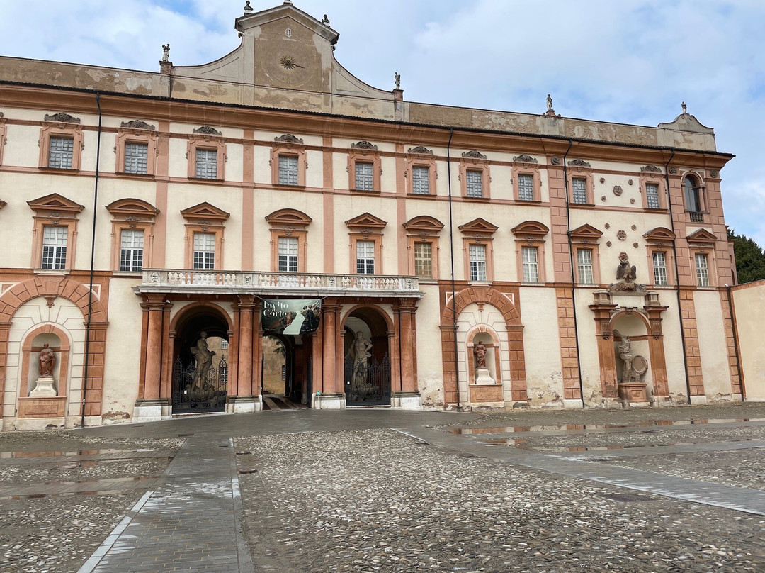 Palazzo Ducale-萨索洛必去景点
