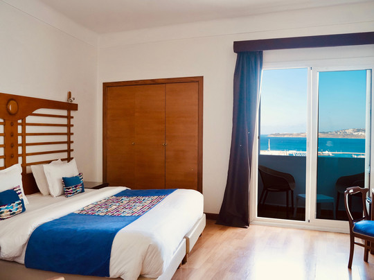 瑞博朗德酒店主图