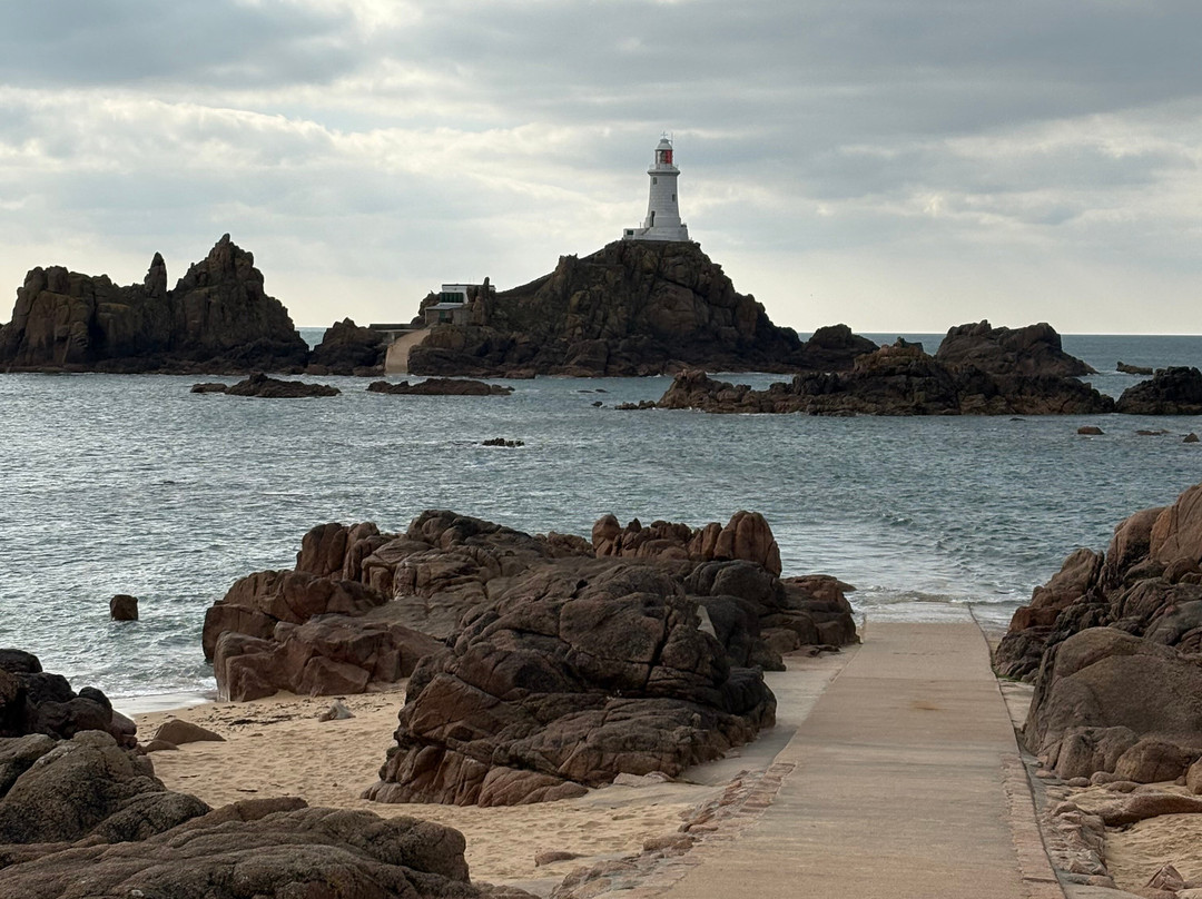 Corbiere Lighthouse (La Corbiere)-圣布雷拉德必去景点