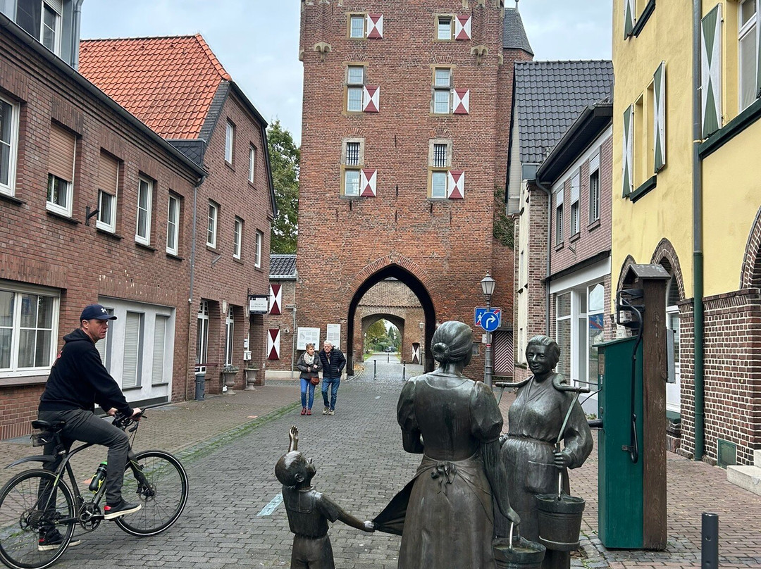 St. Viktor Dom-克桑滕必去景点