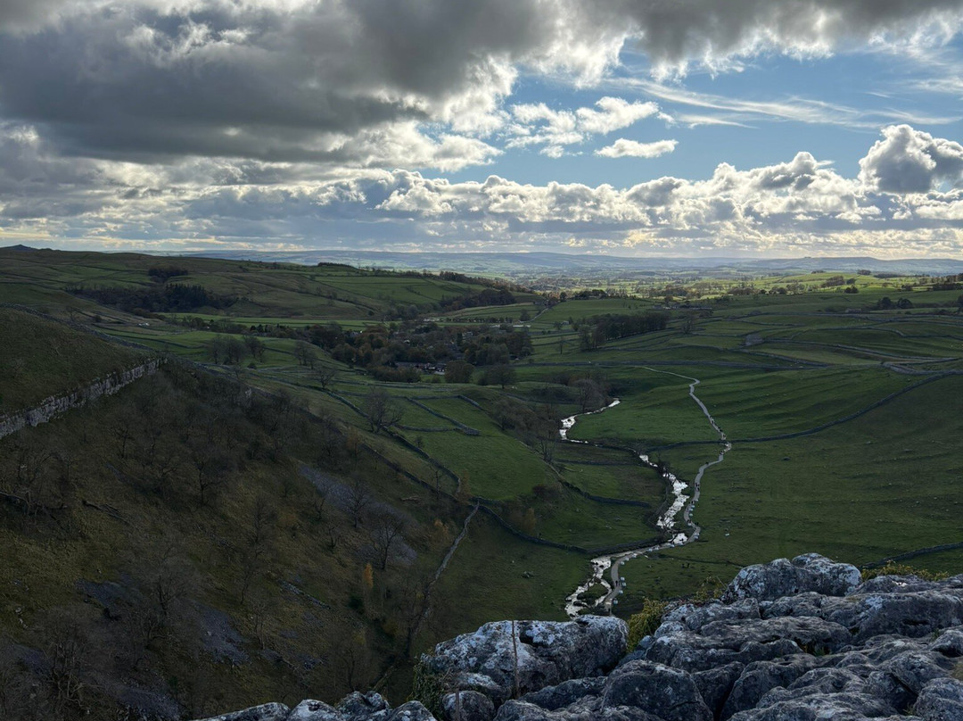 马勒姆和戈代利峡谷-Malham必去景点