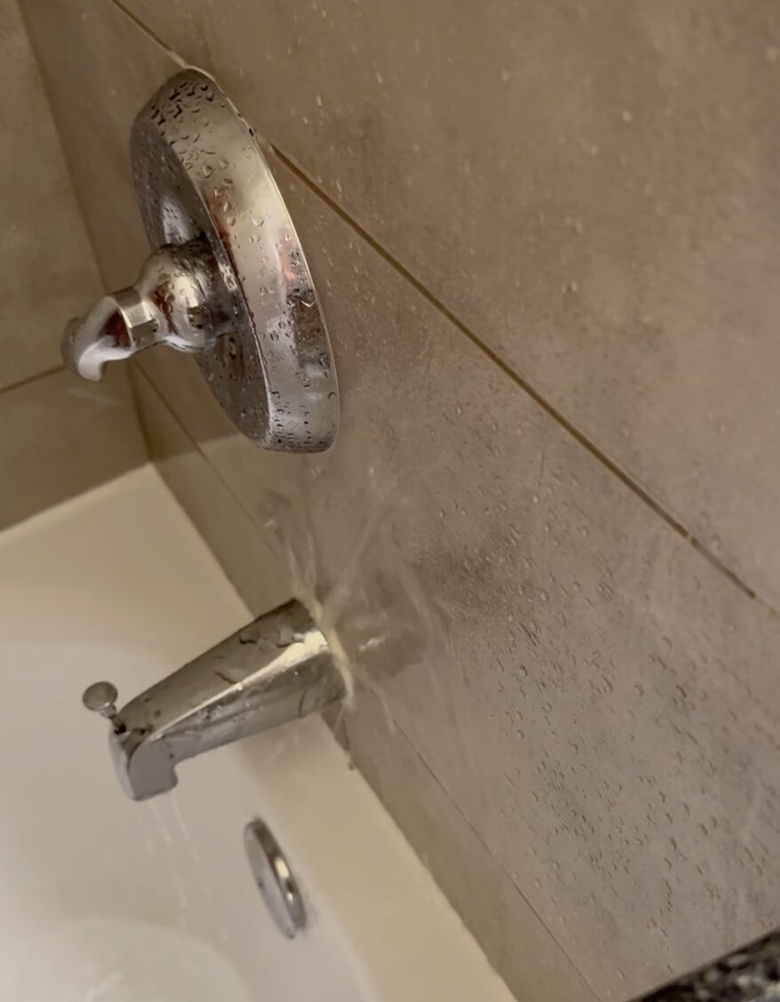 威基基万岁酒店-浴室