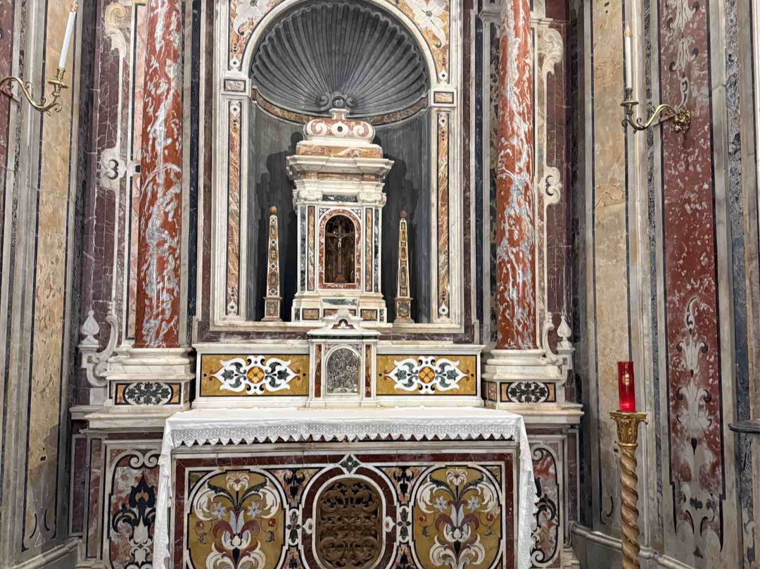 Badia della Santissima Trinita'-卡瓦德蒂雷尼必去景点