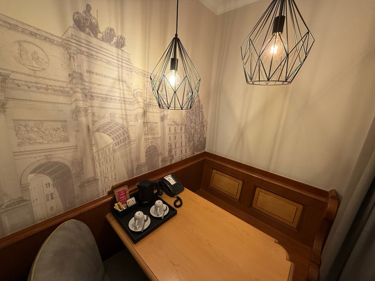 普拉茨尔酒店主图