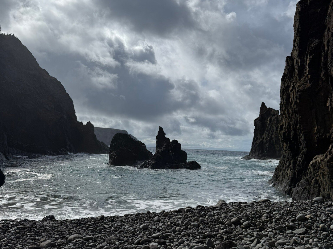 Zimbralinho Beach-Cabeco da Ponta必去景点