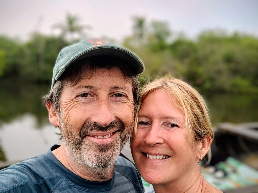 Green Chromide River View Wooden House主图