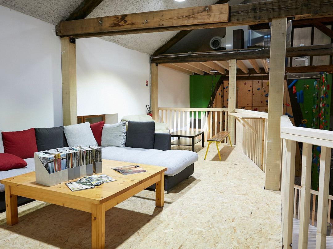 Hop'n Bloc - Salle D'escalade-Saint-Etienne-les-Remiremont必去景点